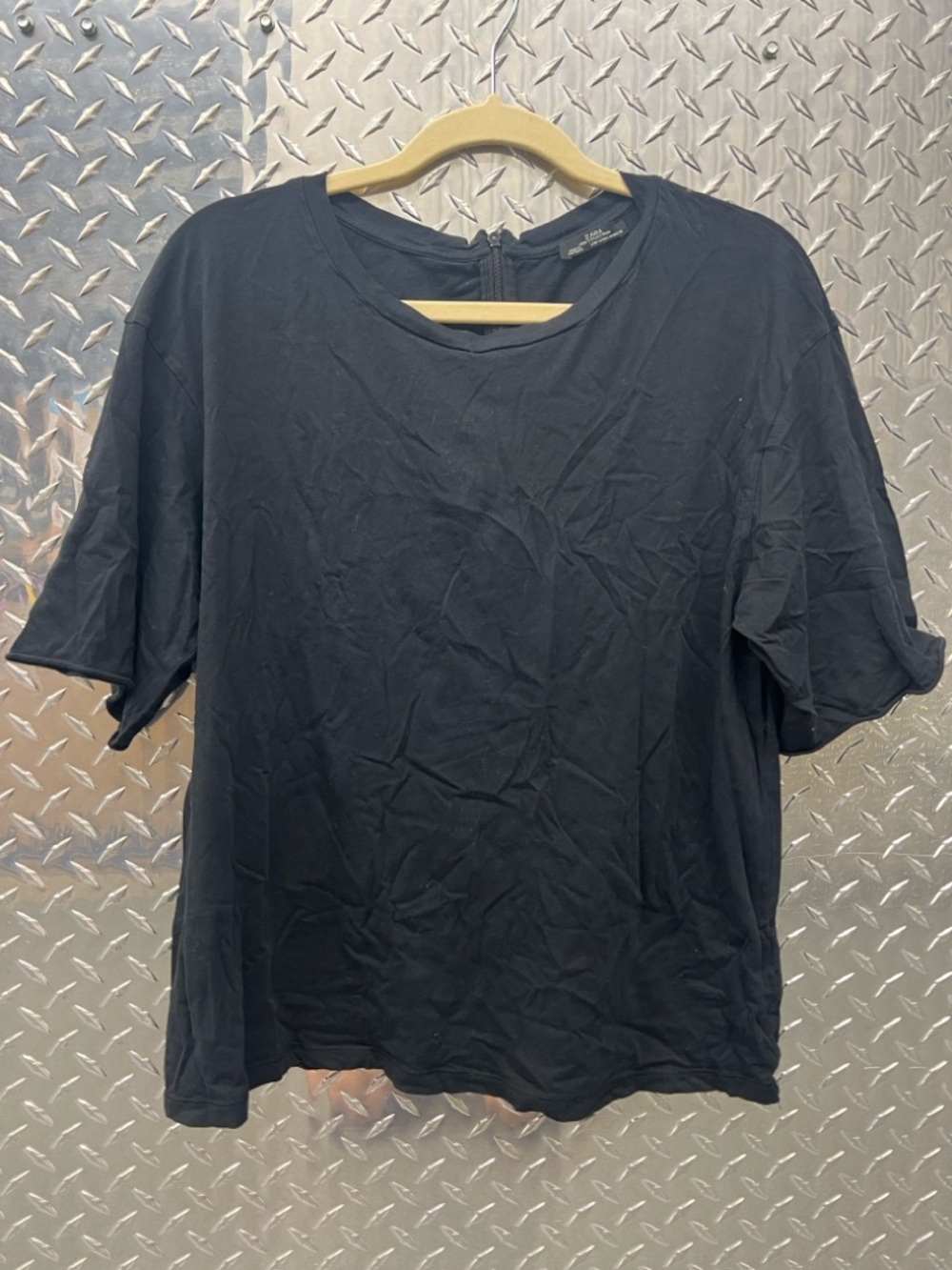Zara W&B Black Baggy Short Sleeve top with zipper back closure Women's Medium